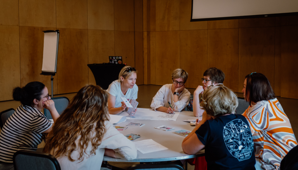 Anonimowe badanie dla dyrektorów i dyrektorek szkół.