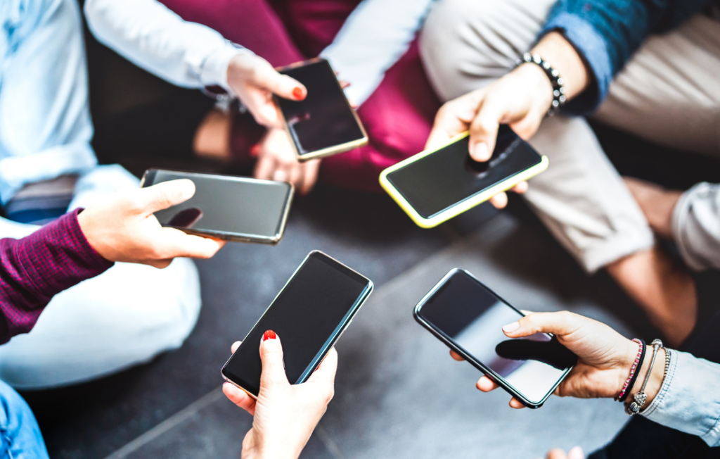 jak nauczyciele mogą przeciwdziałać dezinformacji