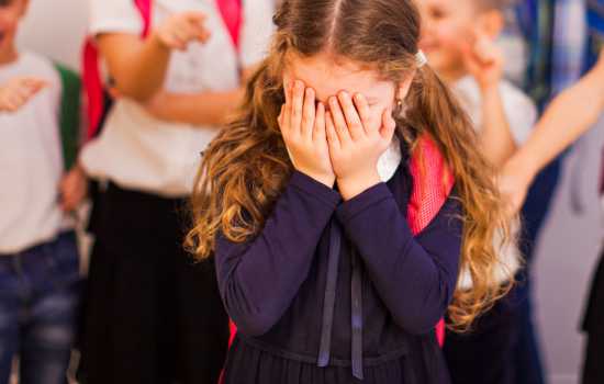Przemoc rówieśnicza w szkol – jak przeciwdziałać?